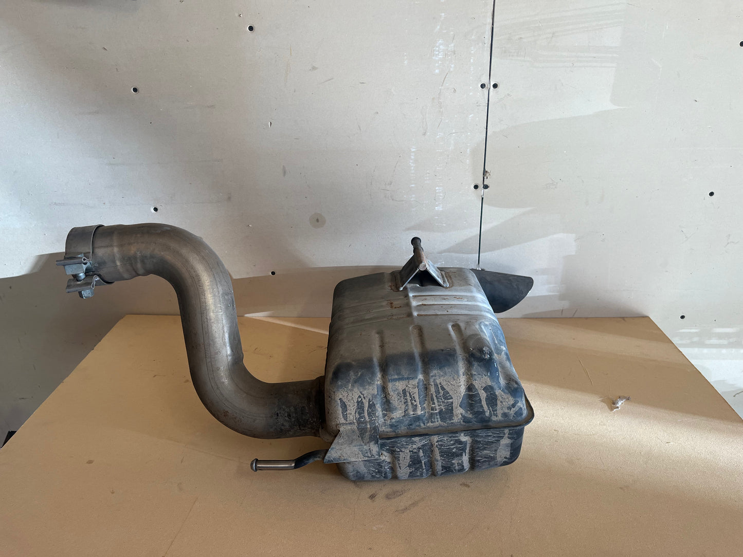 OEM Muffler – 2021 Jeep Wrangler JLU EcoDiesel (3.0L) 4k Miles