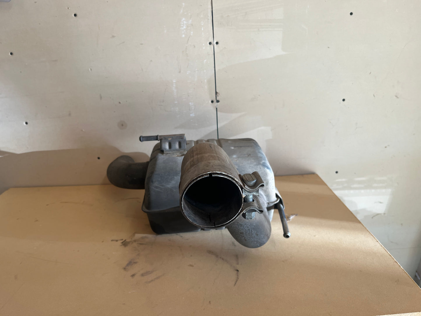 OEM Muffler – 2021 Jeep Wrangler JLU EcoDiesel (3.0L) 4k Miles