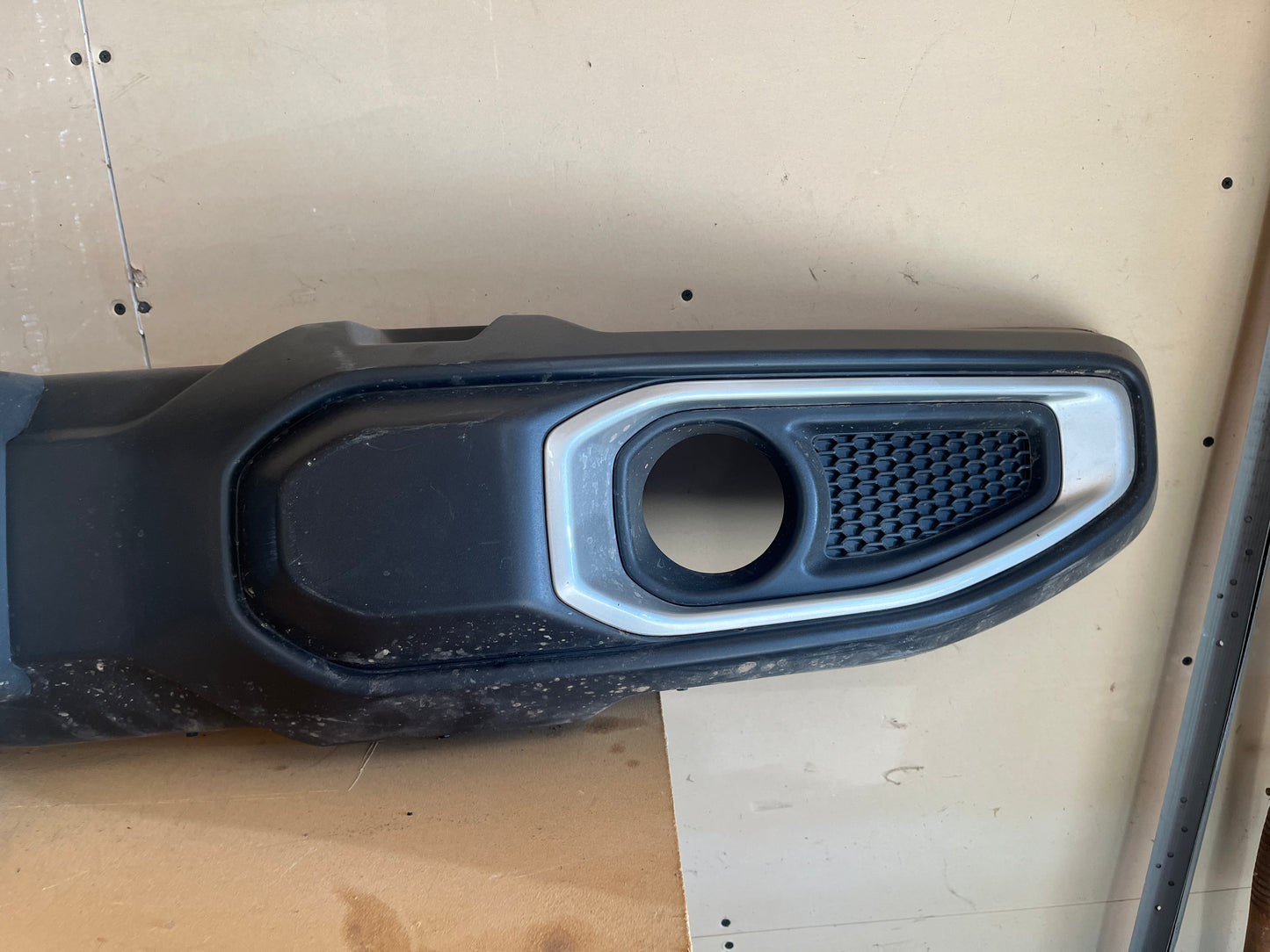 OEM Front Bumper – 2021 Jeep Wrangler JLU Diesel (4k Miles)