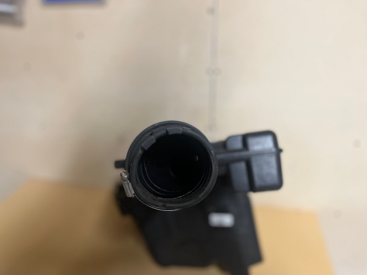 2013–2014 Ford Mustang V6 OEM Air Intake Airbox Assembly w/ Filter | 63k Miles